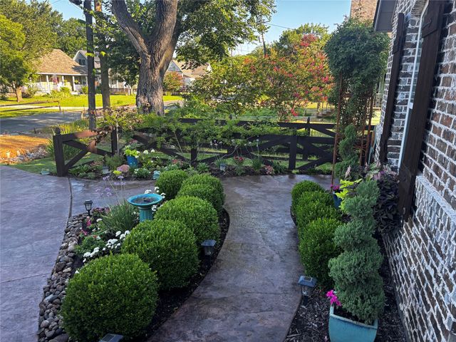 523 S Dallas Street, Van Alstyne, TX 75495