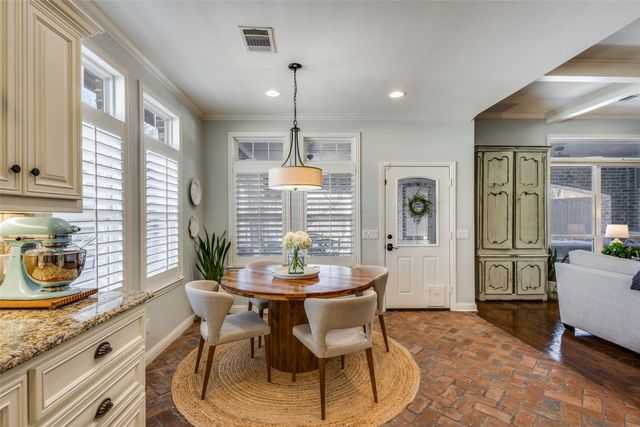 523 S Dallas Street, Van Alstyne, TX 75495