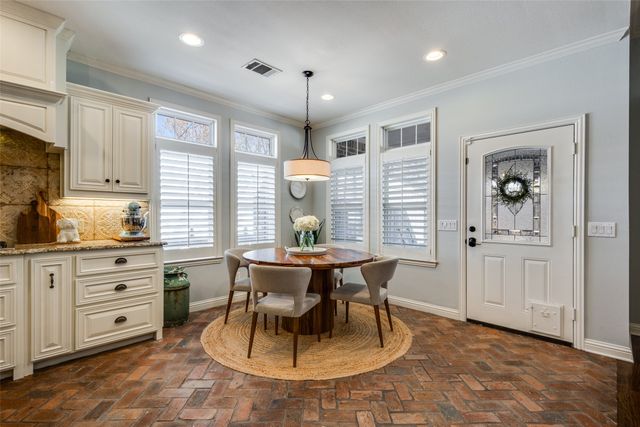 523 S Dallas Street, Van Alstyne, TX 75495