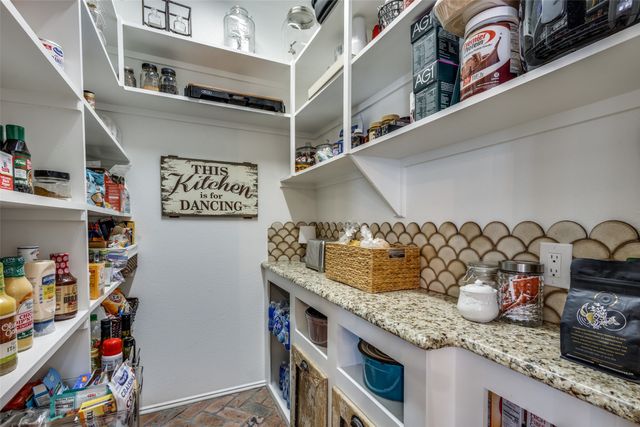 523 S Dallas Street, Van Alstyne, TX 75495