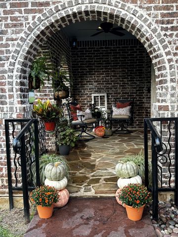 523 S Dallas Street, Van Alstyne, TX 75495