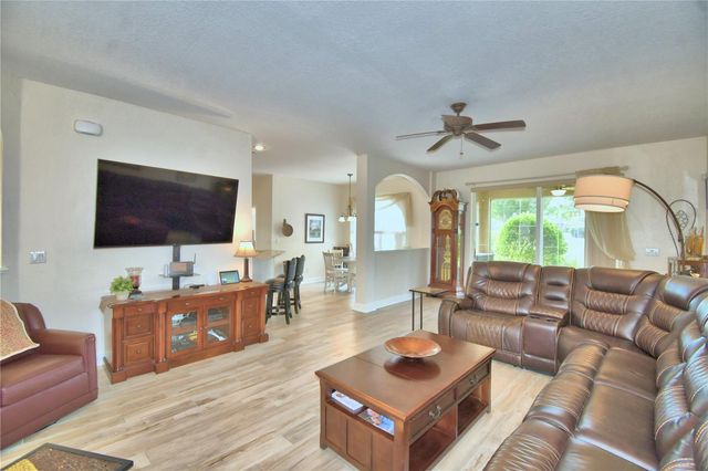 112 WATERVIEW CIRCLE, Auburndale, FL 33823