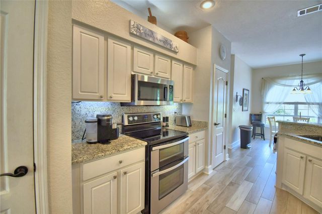 112 WATERVIEW CIRCLE, Auburndale, FL 33823
