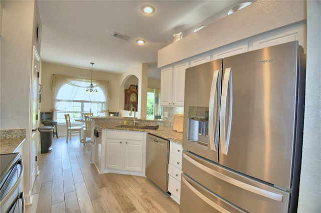 112 WATERVIEW CIRCLE, Auburndale, FL 33823