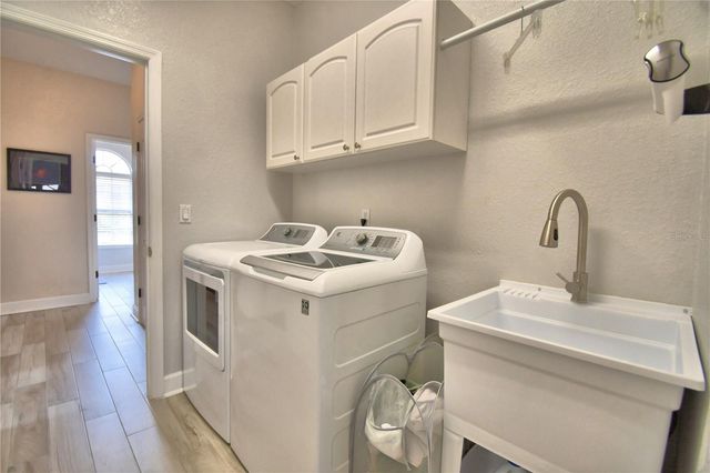 112 WATERVIEW CIRCLE, Auburndale, FL 33823