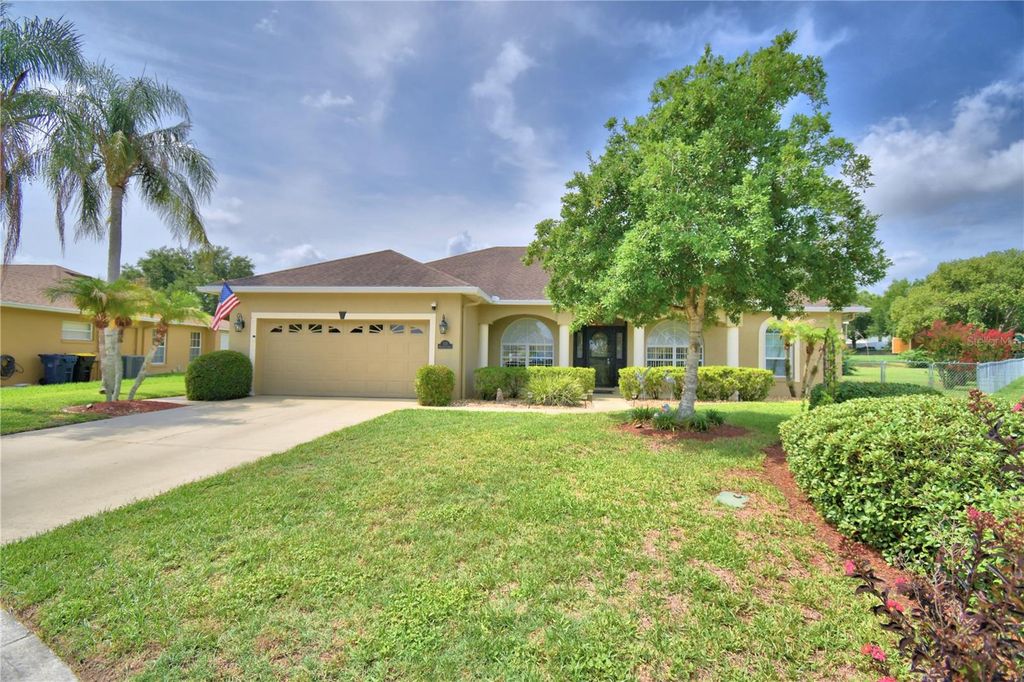 112 WATERVIEW CIRCLE, Auburndale, FL 33823