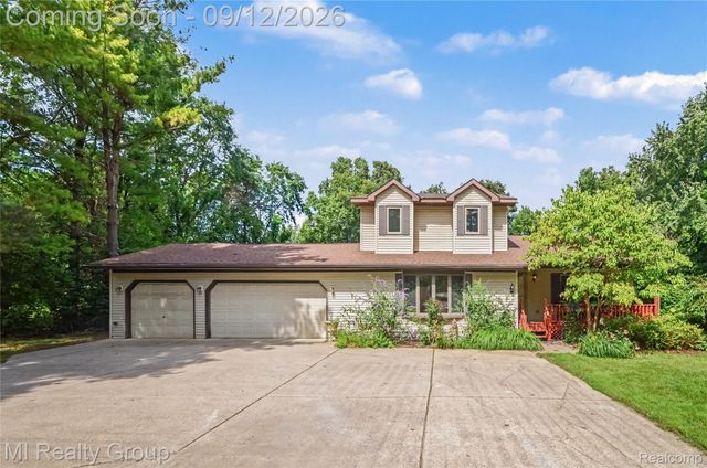 11471 31 Mile Road, Washington Township, MI 48095