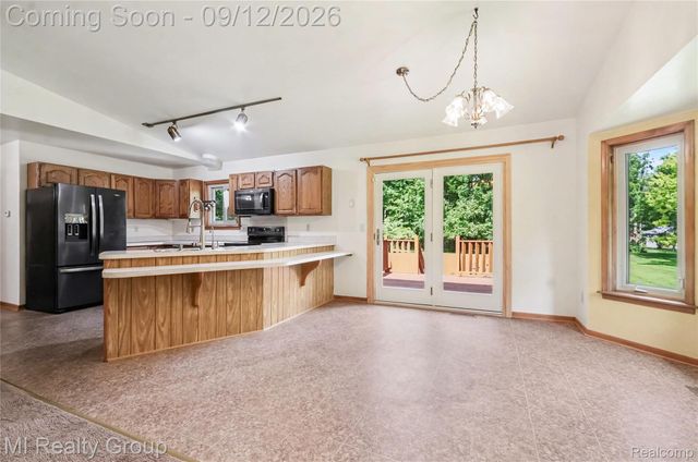 11471 31 Mile Road, Washington Township, MI 48095