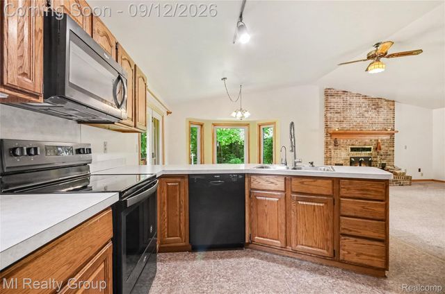 11471 31 Mile Road, Washington Township, MI 48095