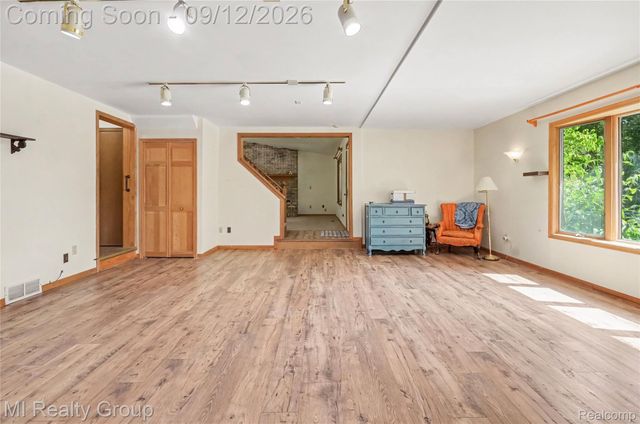 11471 31 Mile Road, Washington Township, MI 48095