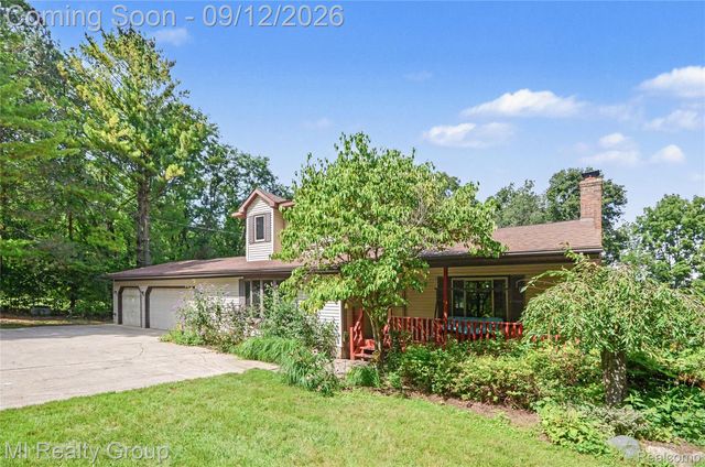 11471 31 Mile Road, Washington Township, MI 48095