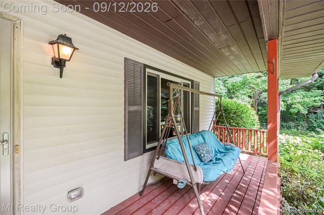 11471 31 Mile Road, Washington Township, MI 48095