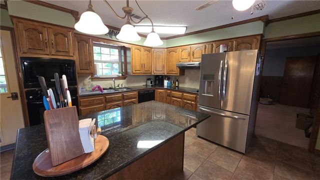 607 Old Post Road, Russellville, AR 72802