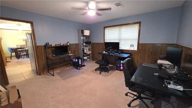 607 Old Post Road, Russellville, AR 72802