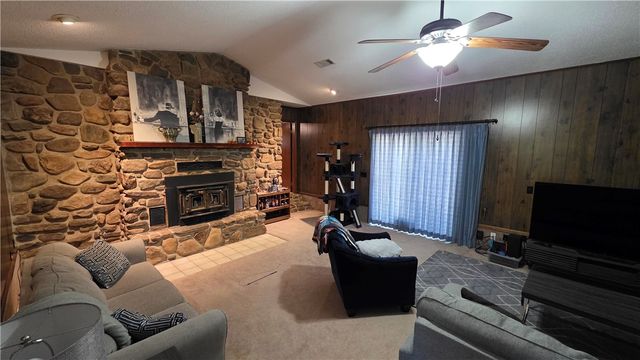 607 Old Post Road, Russellville, AR 72802