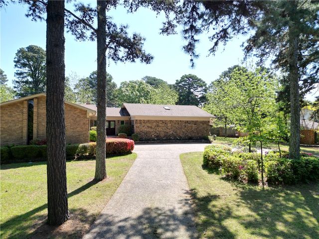 607 Old Post Road, Russellville, AR 72802