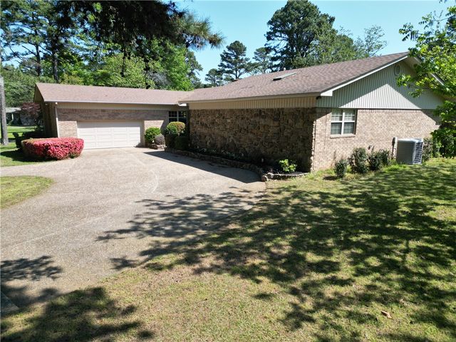 607 Old Post Road, Russellville, AR 72802