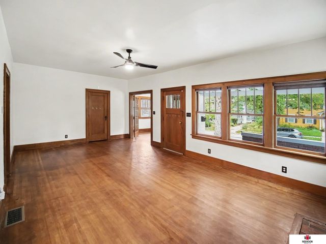 1981 Ryons Street, Lincoln, NE 68502