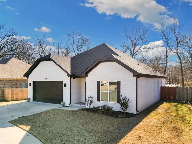 2815 Carmichael Drive, Conway, AR 72034