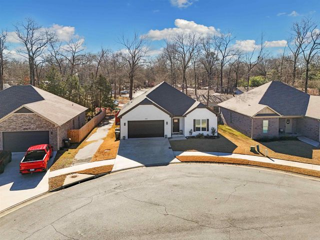 2815 Carmichael Drive, Conway, AR 72034