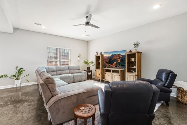 2815 Carmichael Drive, Conway, AR 72034