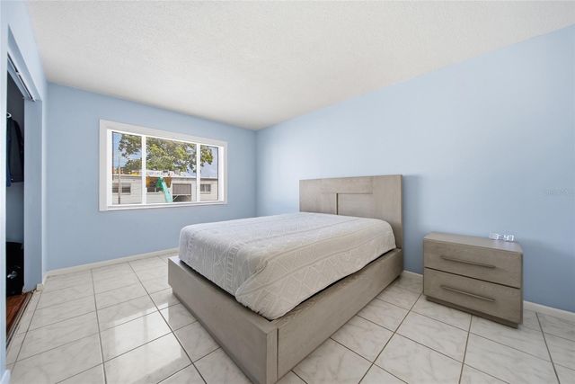 811 N KEENE ROAD V7, Clearwater, FL 33755