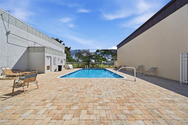 811 N KEENE ROAD V7, Clearwater, FL 33755