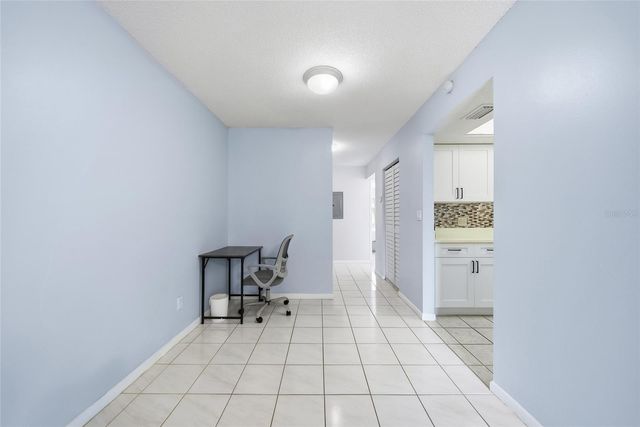 811 N KEENE ROAD V7, Clearwater, FL 33755