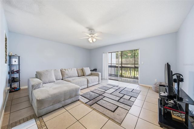 811 N KEENE ROAD V7, Clearwater, FL 33755
