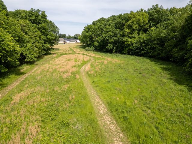 4492 Crossroads Dr, Clarksville, TN 37040