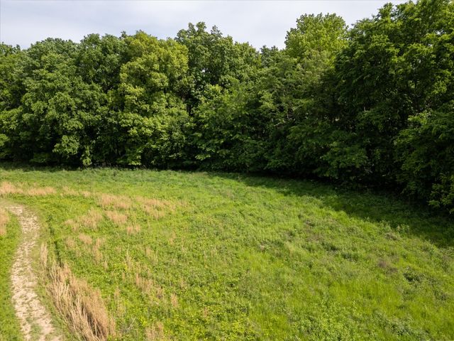 4492 Crossroads Dr, Clarksville, TN 37040
