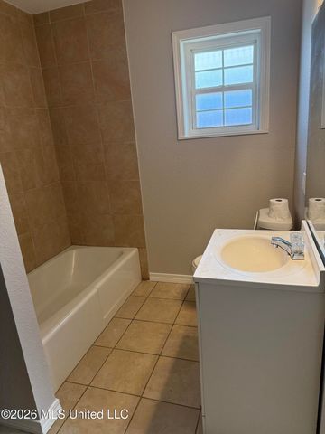 98 Russell Boulevard, Gulfport, MS 39501