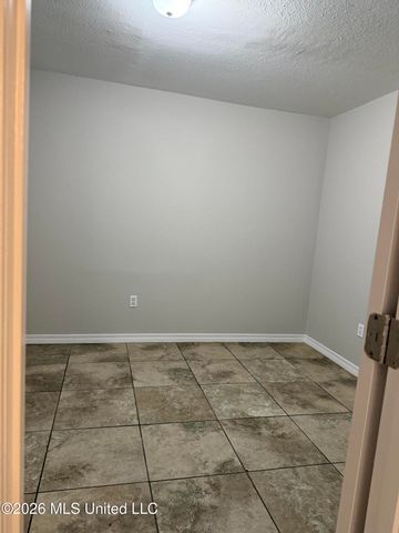 98 Russell Boulevard, Gulfport, MS 39501