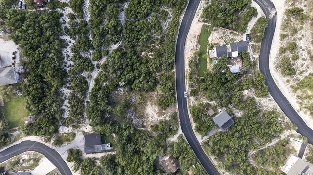 813 VALLEY RDG, Canyon Lake, TX 78133