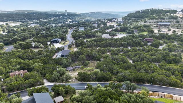 813 VALLEY RDG, Canyon Lake, TX 78133