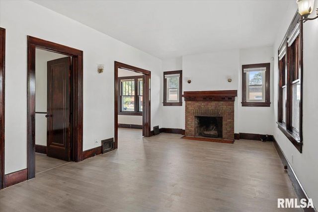 1307 S Pasfield Street, Springfield, IL 62704