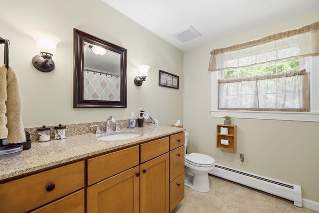 291 Franklin St, Belchertown, MA 01007
