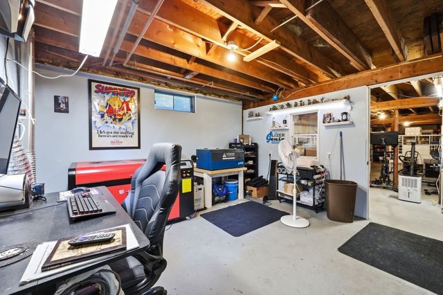 291 Franklin St, Belchertown, MA 01007