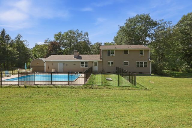 291 Franklin St, Belchertown, MA 01007