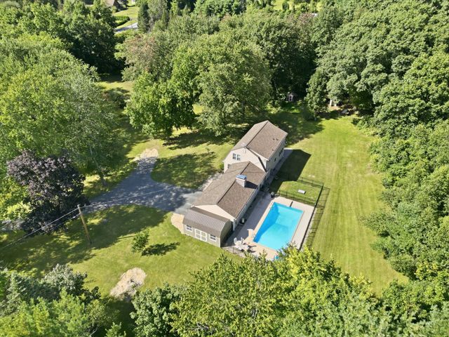 291 Franklin St, Belchertown, MA 01007