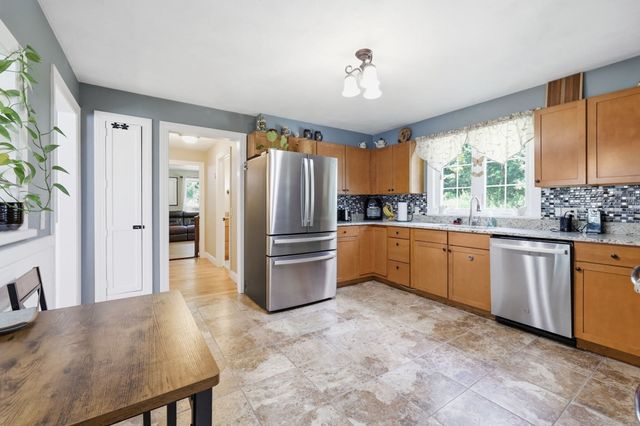 291 Franklin St, Belchertown, MA 01007