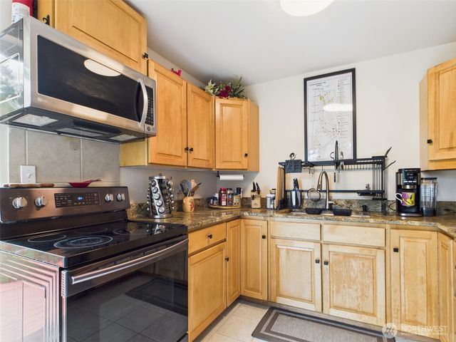 1019 Catala Avenue SE, Ocean Shores, WA 98569