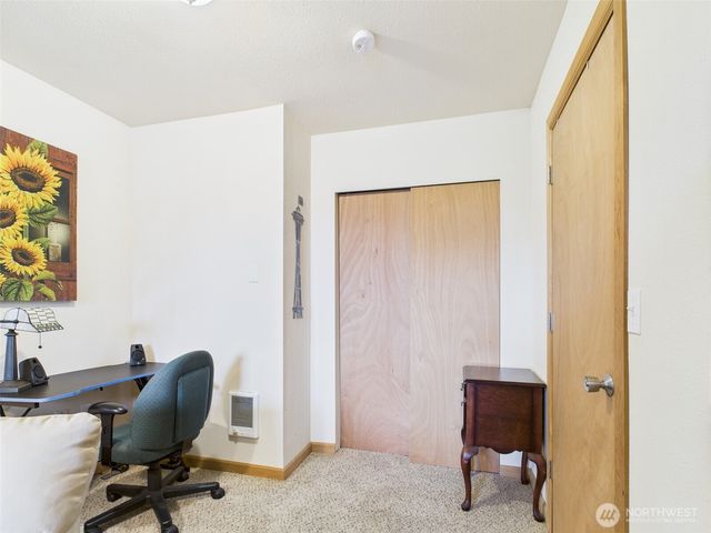 1019 Catala Avenue SE, Ocean Shores, WA 98569