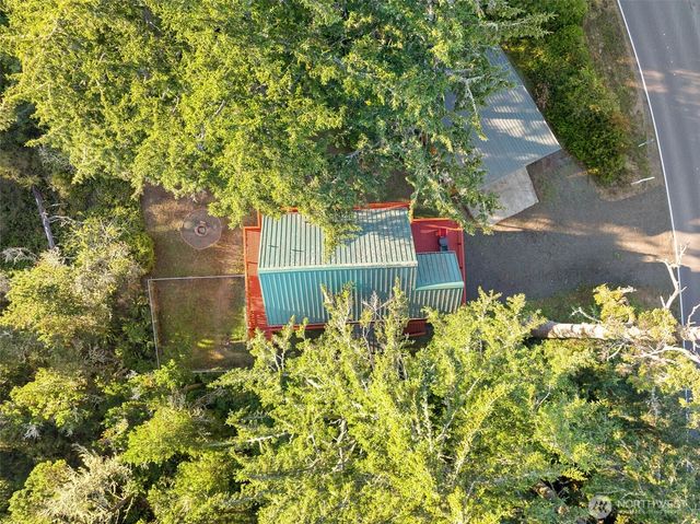 1019 Catala Avenue SE, Ocean Shores, WA 98569