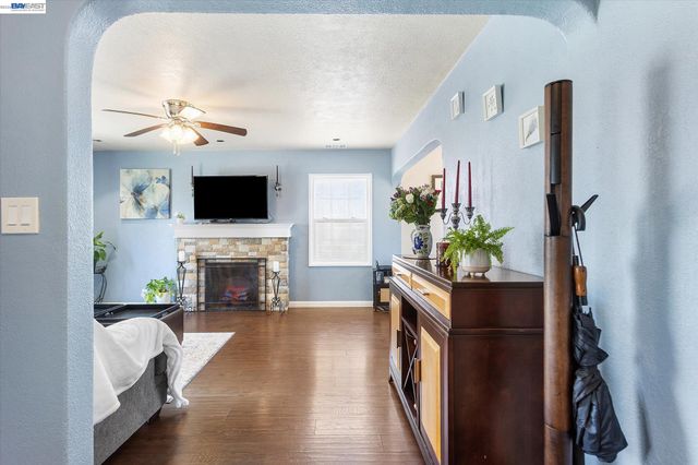 381 Lexington Ave, San Leandro, CA 94577