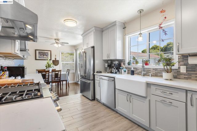 381 Lexington Ave, San Leandro, CA 94577