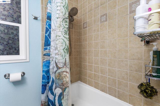 381 Lexington Ave, San Leandro, CA 94577