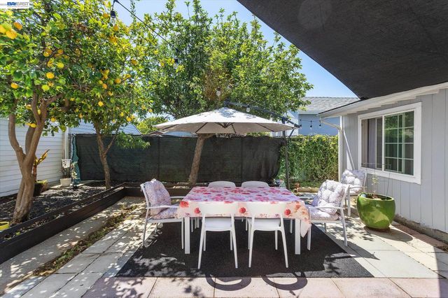 381 Lexington Ave, San Leandro, CA 94577