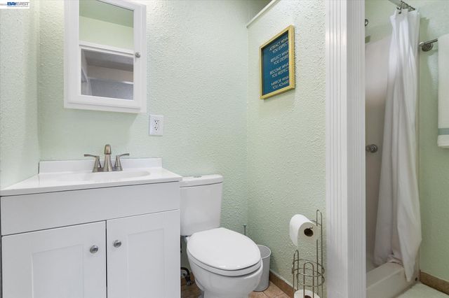 381 Lexington Ave, San Leandro, CA 94577