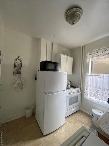 392 South 5th Street 17, Brooklyn, NY 11211